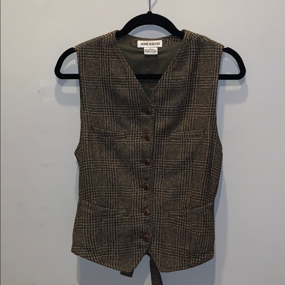 Jones & Co. vest